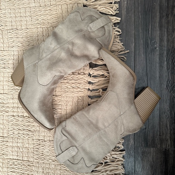 Clay Faux Suede Cowboy Mid Calf Block Heel Boot - Picture 7 of 7